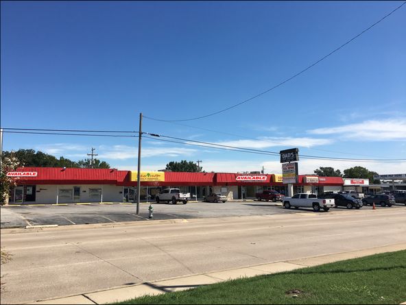 South Mill Plaza: 782 S Mill St, Lewisville, TX 75057